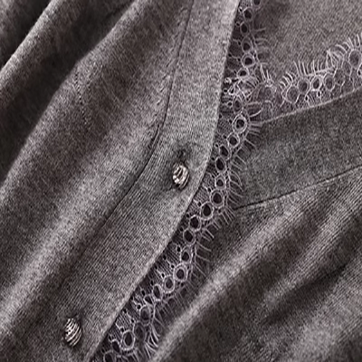 Mùa xuân và mùa thu thanh lịch rỗng xoắn ốc khóa lông mi ren khâu cổ chữ V dệt kim cardigan bên ngoài áo sơ mi máy lạnh nữ - Cardigan