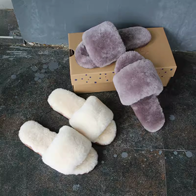 Dép lưới màu đỏ sang trọng nữ trong nhà chống trượt thời trang nhà dễ thương nam nữ bốn mùa nhà dép bông sang trọng mặc - Dép